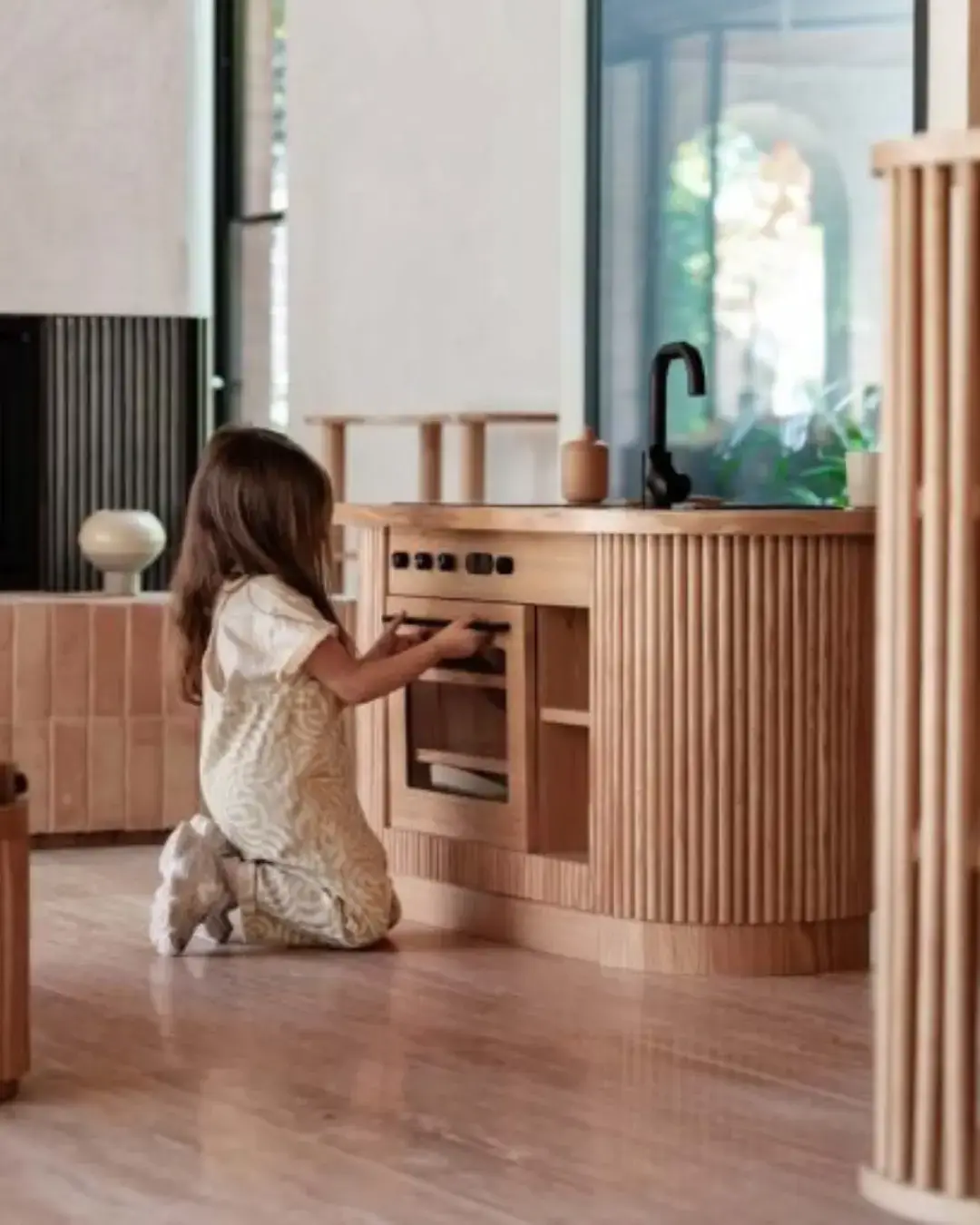 Cozinha infantil para brincadeiras de vida prática